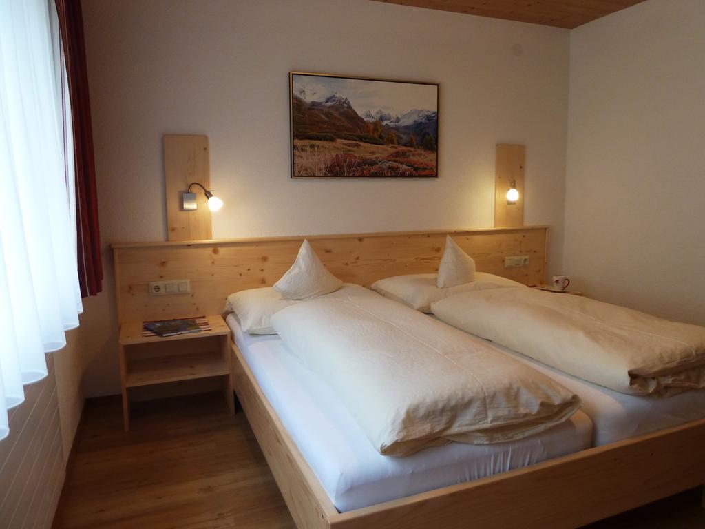Apart Brigitta Sankt Leonhard im Pitztal Szoba fotó