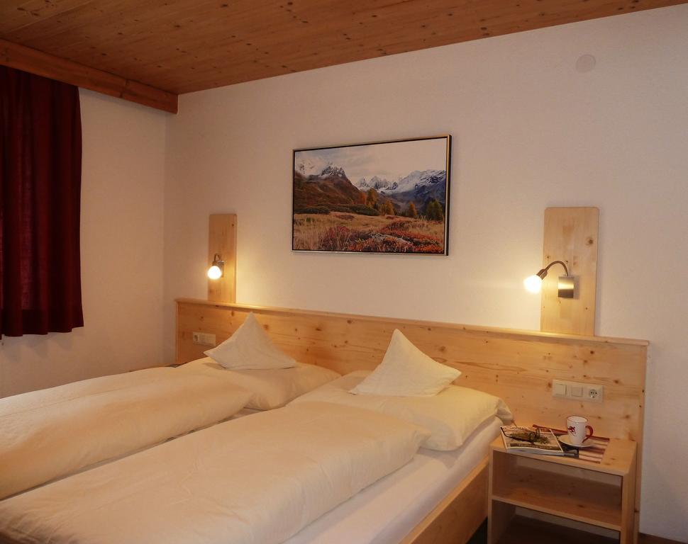 Apart Brigitta Sankt Leonhard im Pitztal Szoba fotó